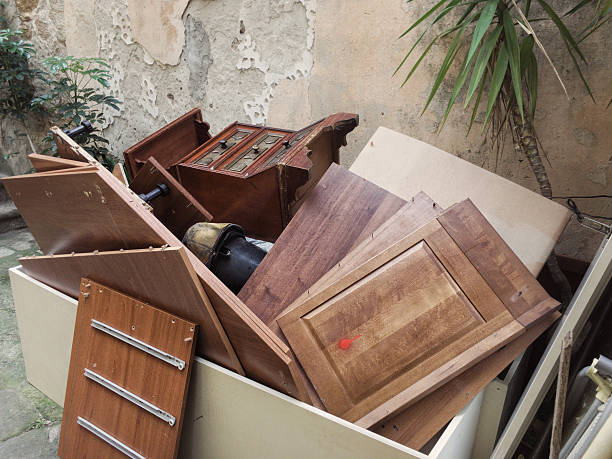 Best Construction Debris Removal  in Lewisburg, WV
